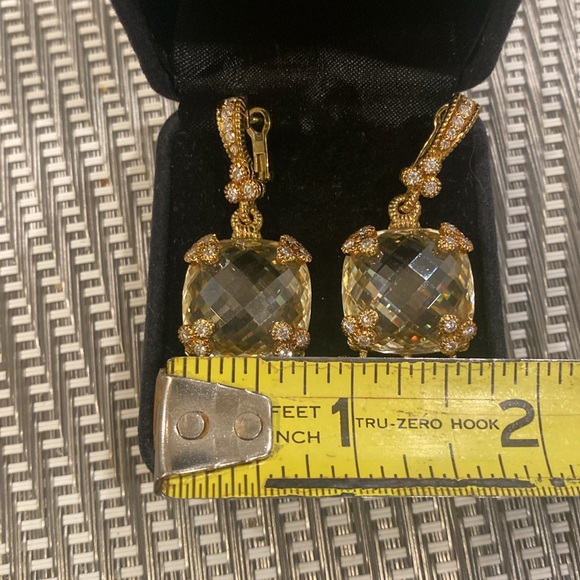 Judith Ripka Lemon Quartz and Diamond pierced earrings. - Picture 3 of 4